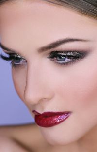 Holiday Makeup Deluxe